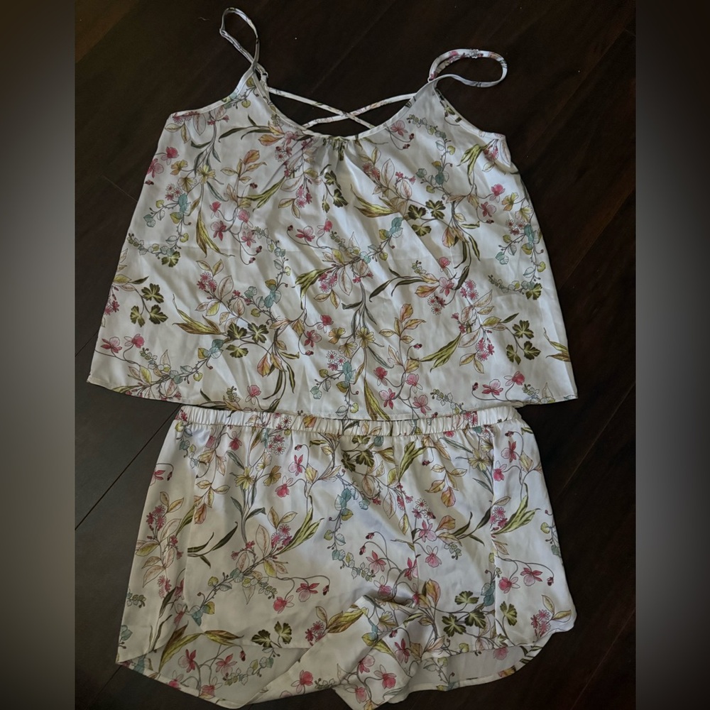 Cynthia Rowley Floral Sleepwear Set – Size L